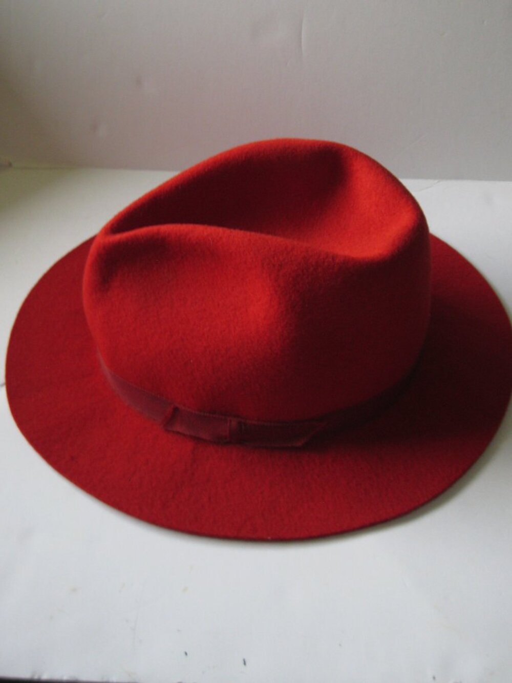 LL Bean Red Wool Felt Fedora - size Medium